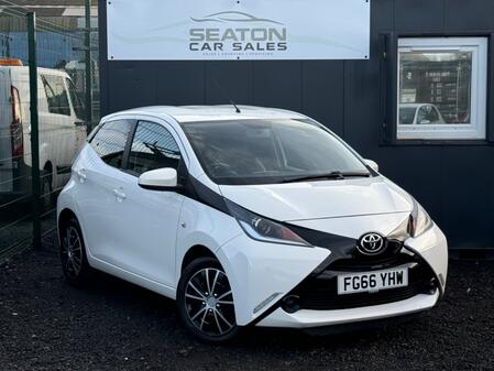 TOYOTA AYGO 1.0 VVT-i x-play